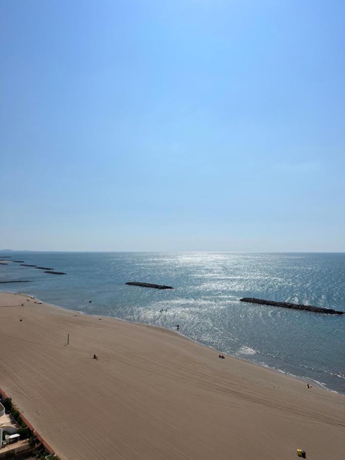 Sur Le Sable, Face A La Mer La Petite Tour Вальрас-Пляж Экстерьер фото