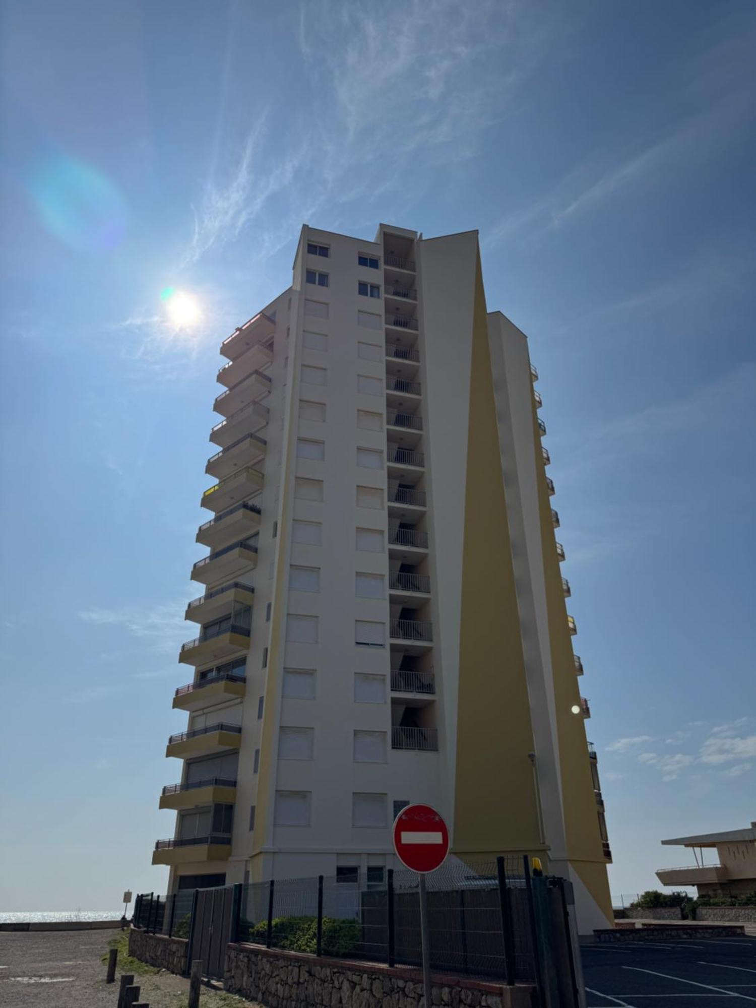 Sur Le Sable, Face A La Mer La Petite Tour Вальрас-Пляж Экстерьер фото